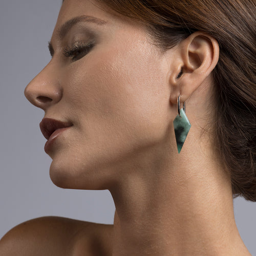 Emerald Birita Shard Hoop Earring